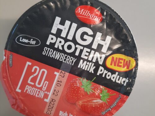 HIGH PROTEIN MILK PRODUCT- STRAWBERRY